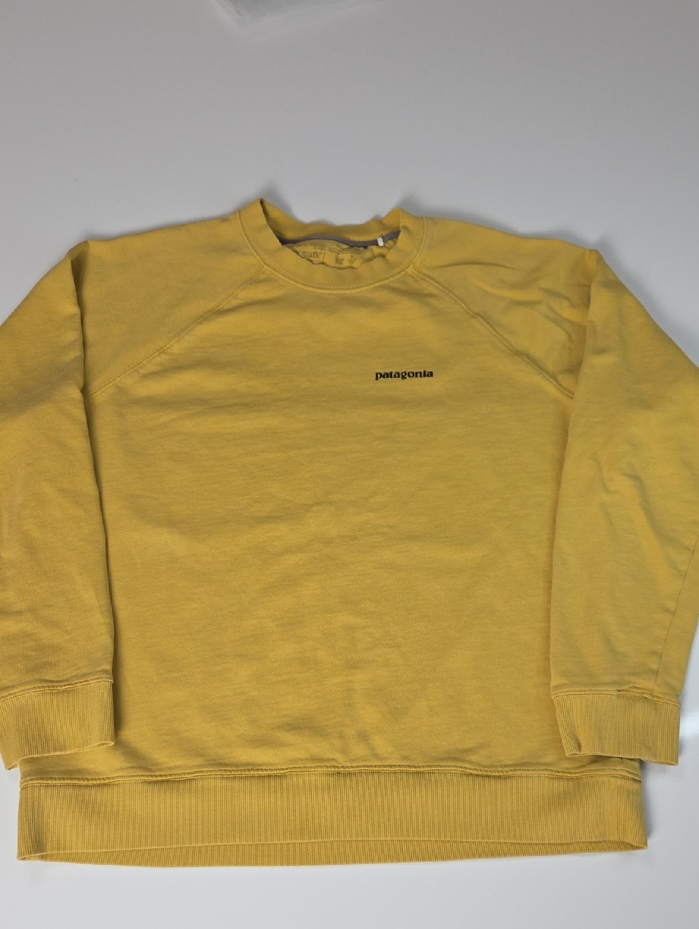 Patagonia Men's Bright Yellow Crewneck Logo Sweatshirt L